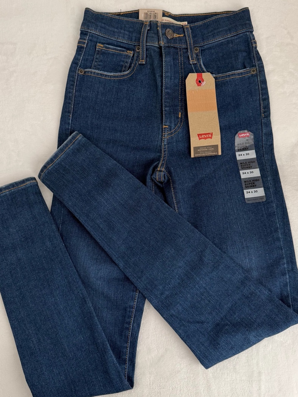 Levi's women’s Dark Blue Skinny Jeans